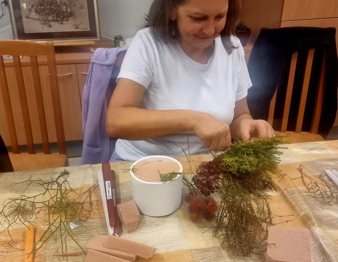 Valsts svētku galda dekora izveide Zorģu bibliotēkā