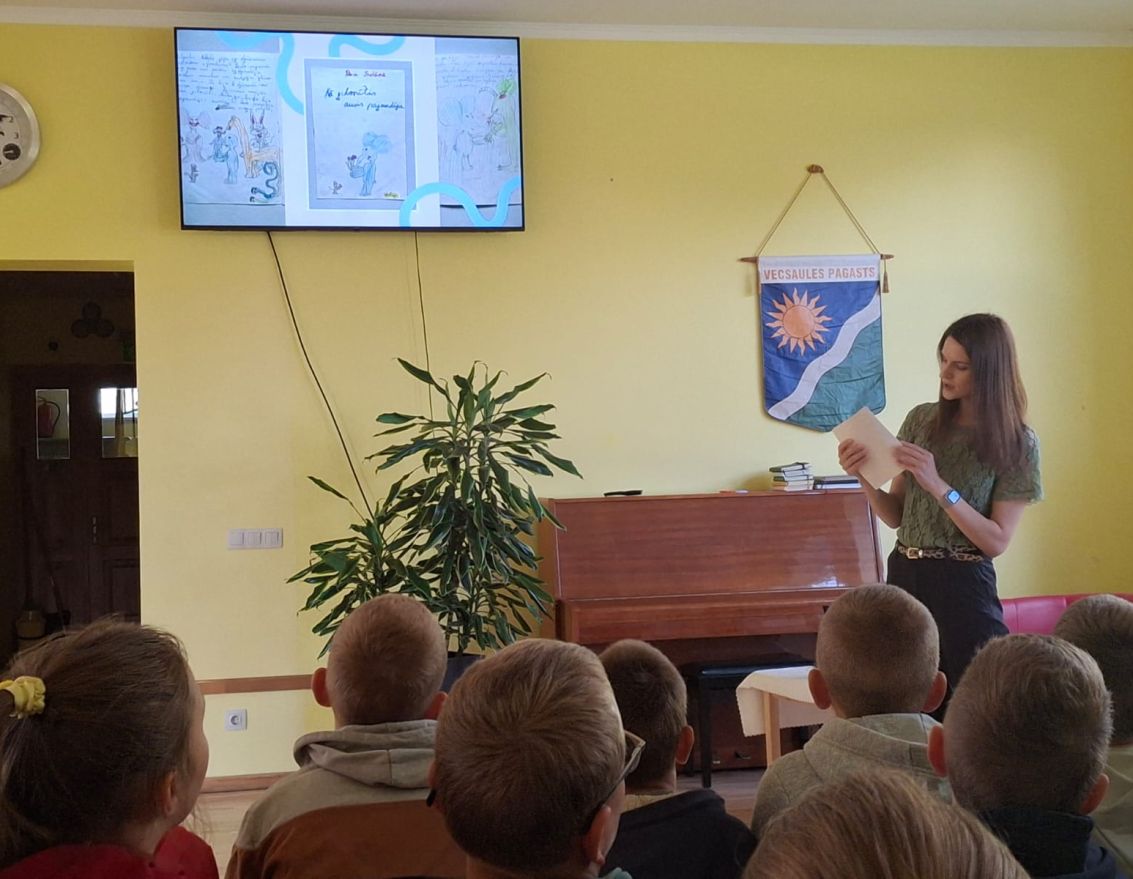 Aizvadīta tik&scaron;anās ar grāmatu autori un ilustratori Daci Krēsliņu