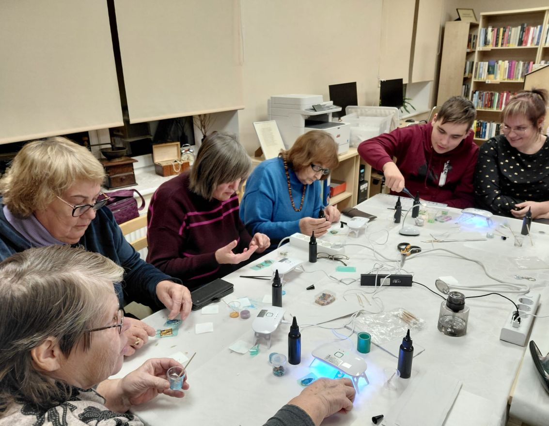       Meistarklase "Radi pats savu Ziemassvētku brīnumu"