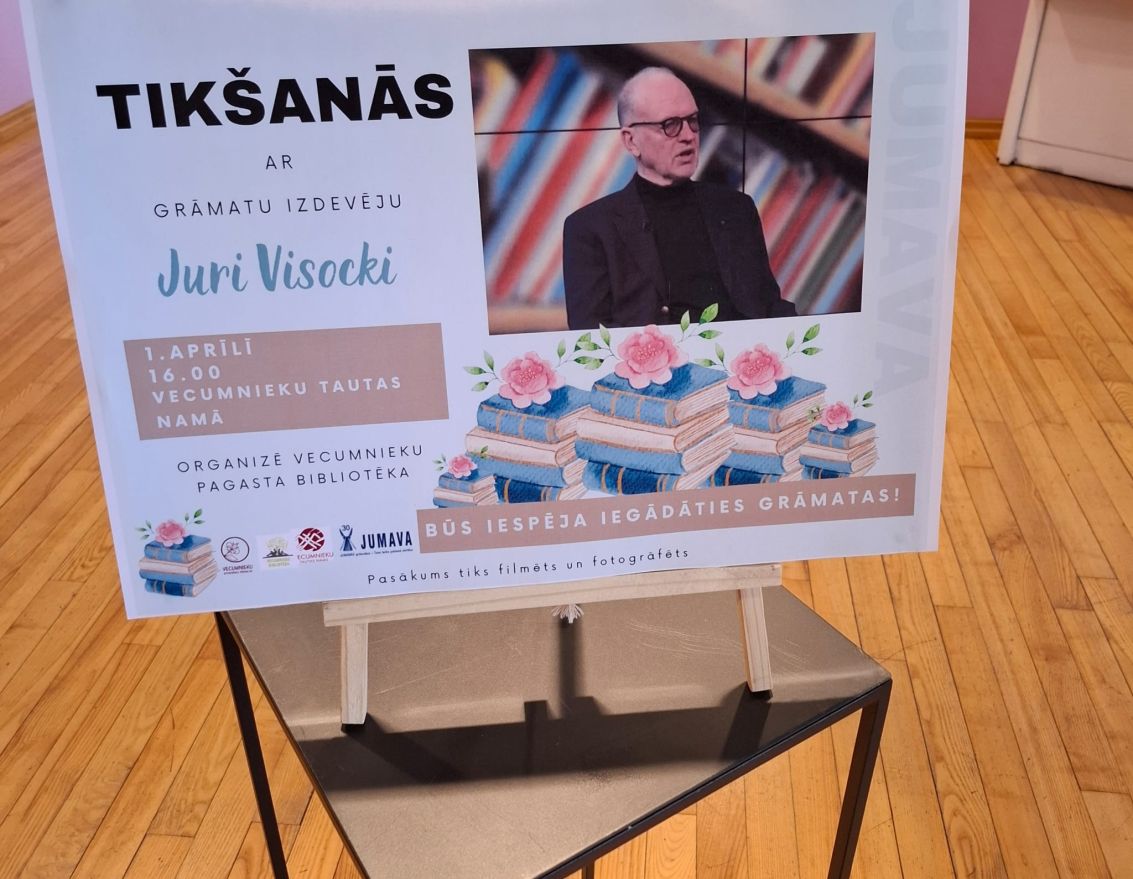 Tik&scaron;anās ar grāmatu izdevēju Juri Visocki