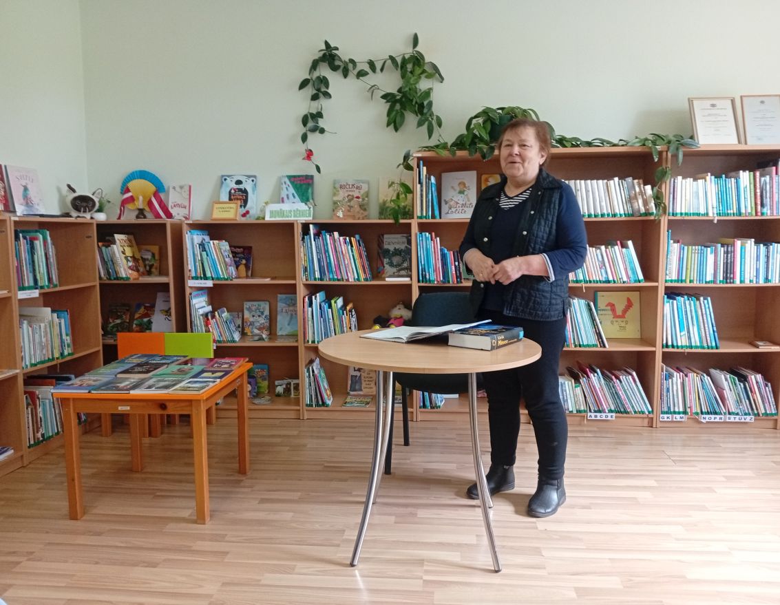 Aizvadīta tik&scaron;anās ar rakstnieci Dzintru &Scaron;ulci