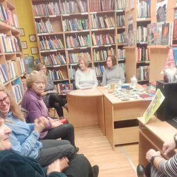 Lasītāju klubiņa tik&scaron;anās reize un "Iepazīsti novadnieku literatūras kanonu" aktualizē&scaron;ana