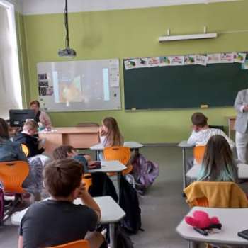 Iecavas bērnu bibliotēkā startēta "Bērnu, jaunie&scaron;u un vecāku žūrija"