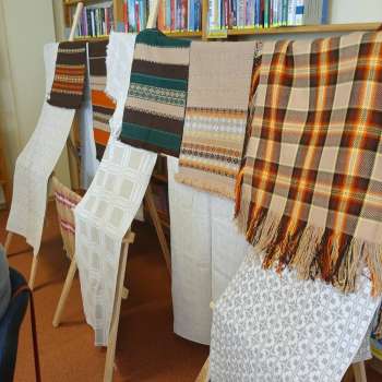 Labs darbs divus mūžus dzīvo