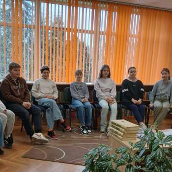 Annai Saksei veltītas bibliotekārās stundas