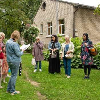 Literāri vēsturiska pastaiga pa Vecumnieku centru "Kopsolī ar gadsimtu" 