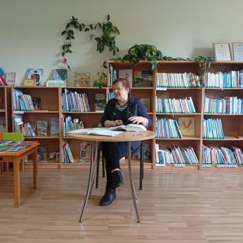 Aizvadīta tik&scaron;anās ar rakstnieci Dzintru &Scaron;ulci