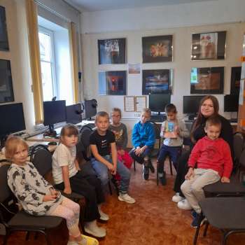 Skaļās lasī&scaron;anas nodarbība "Lasi un vērtē: Eju meklēt draugus"