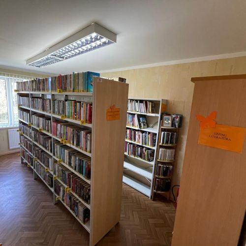 Īslīces pagasta Ādžūnu bibliotēka