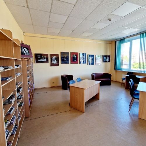 Edvarta Virzas Iecavas bibliotēka