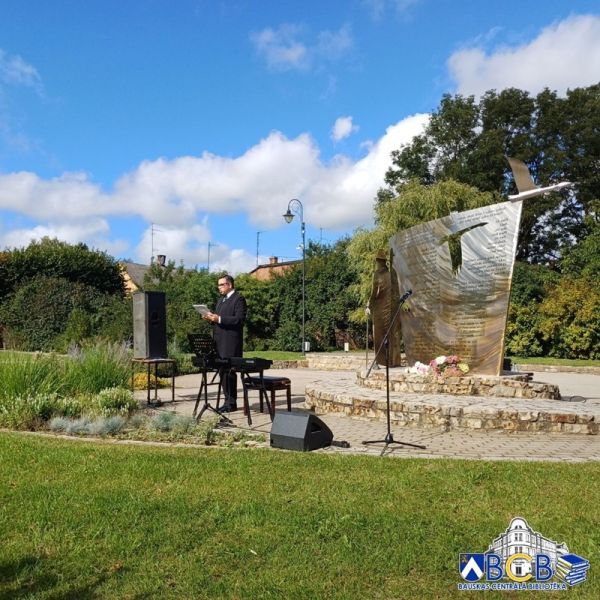 Dzeja Saules dārzā