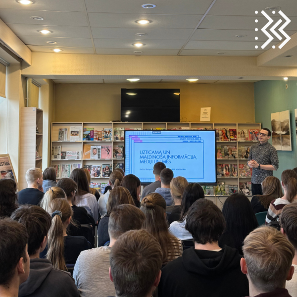  Internetā droši: Kritiskā domāšana un digitālās prasmes. 