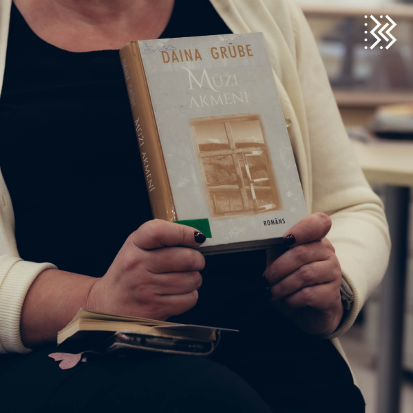 Grāmatu kluba tikšanās decembrī