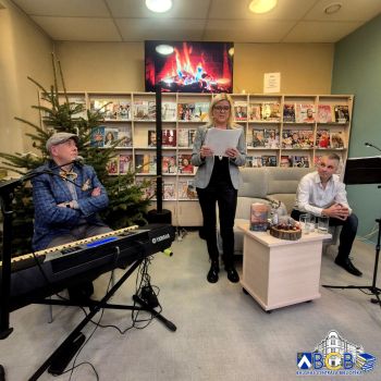 Aizvadīta literāri muzikāla tik&scaron;anās "Tik daudz ko teikt"